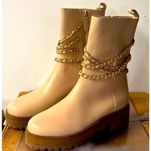 Cecilia New York women leather boots cream in color size 6 never worn